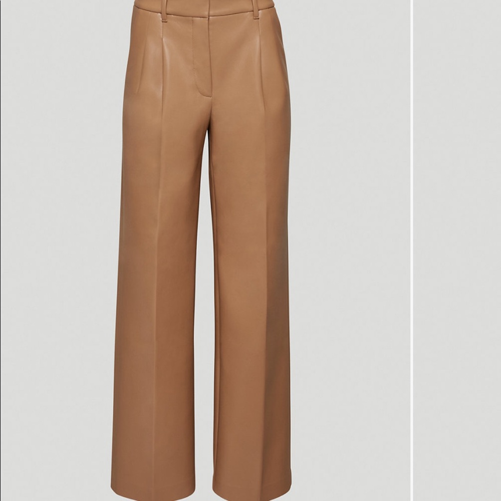 NWOT Aritzia Wilfred Effortless